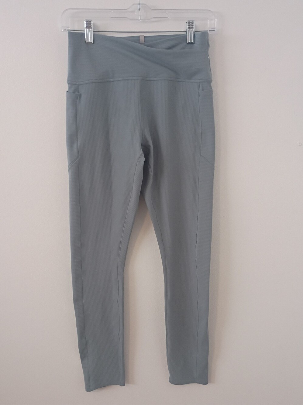 Rhone I Am Zen Light Blue Ribbed Leggings with Pockets